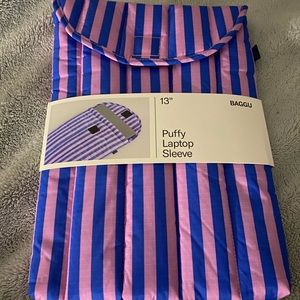 Puffy laptop sleeve